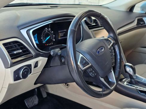 Used 2013 Ford Fusion SE image 8