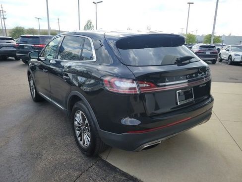 Used 2019 Lincoln Nautilus Select AWD/4WD image 12
