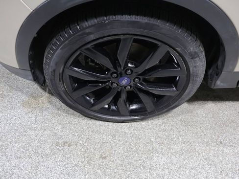 Used 2017 Ford Escape SE w/ SE Sport Appearance Package AWD/4WD image 10
