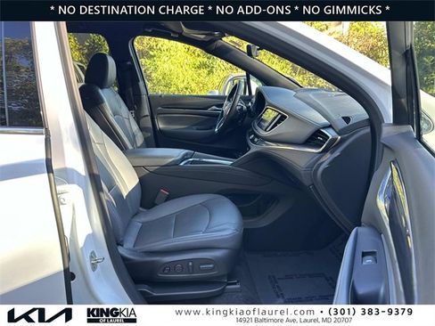 Used 2022 Buick Enclave Premium image 17