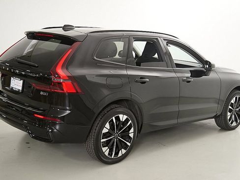 New 2026 Volvo XC60 B5 Plus w/ Protection Package Premier AWD/4WD image 9
