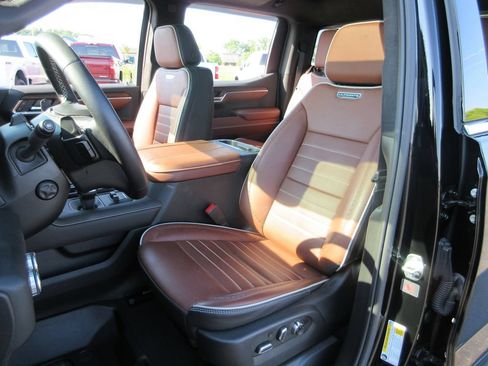 Certified 2025 GMC Sierra 1500 Denali Ultimate AWD/4WD image 26