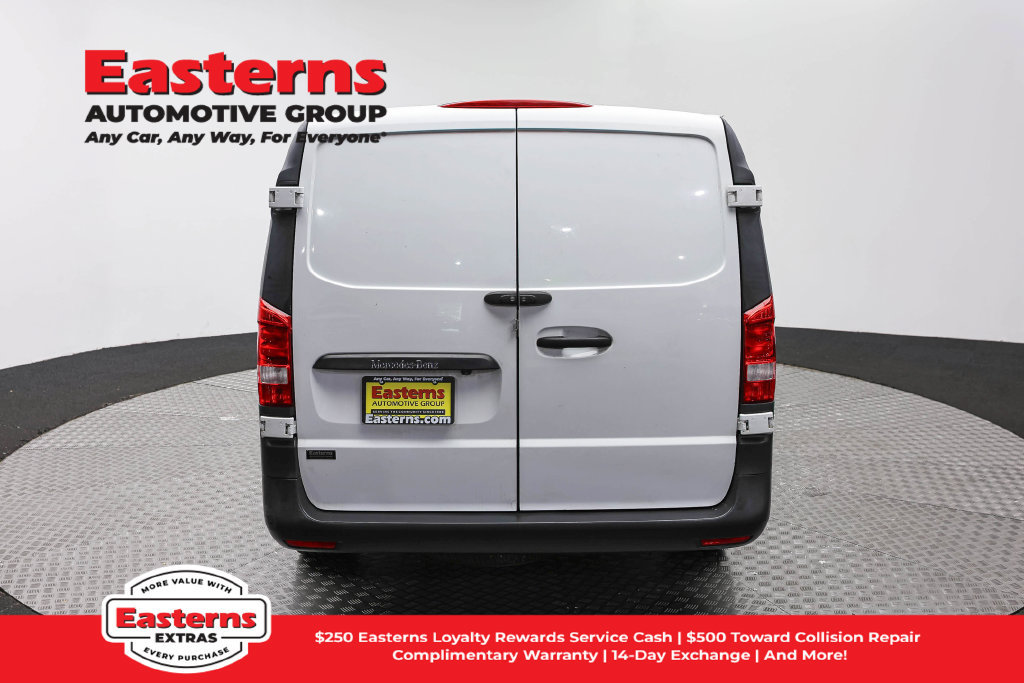 Used 2023 Mercedes-Benz Metris image 7