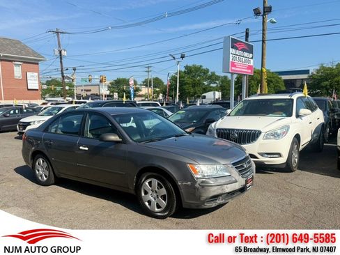 Used 2010 Hyundai Sonata GLS FWD image 1