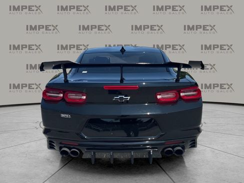 Used 2022 Chevrolet Camaro LT w/ Technology Package RWD image 4