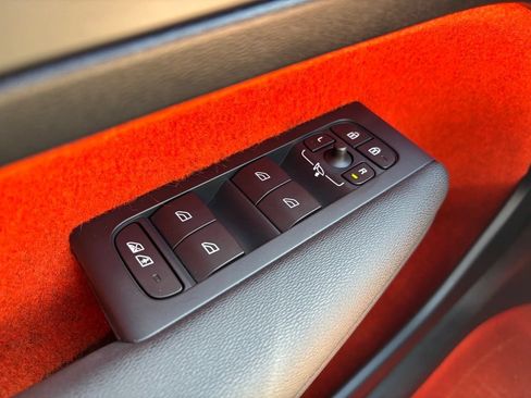 Used 2019 Volvo XC40 T5 R-Design AWD/4WD image 30