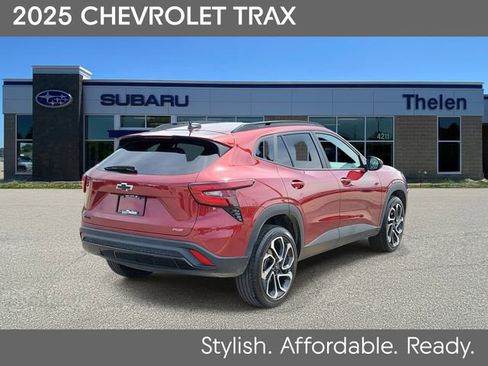 Used 2025 Chevrolet Trax RS w/ Driver Confidence Package FWD image 4