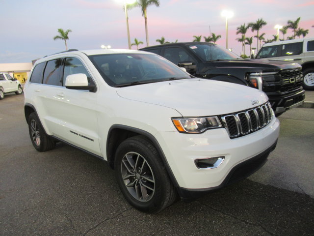 Used 2018 Jeep Grand Cherokee Laredo RWD image 1