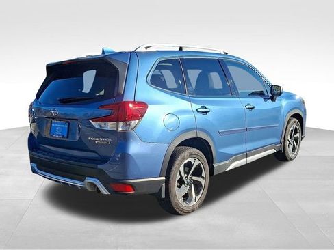 Used 2022 Subaru Forester Touring image 6