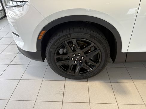 Used 2024 Chevrolet Blazer LT w/ Sound & Technology Package image 9