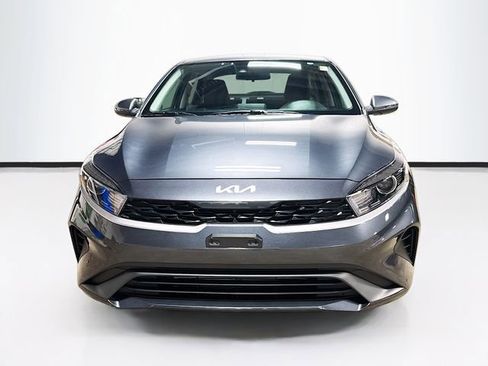 Used 2023 Kia Forte LXS w/ LXS Technology Package image 2