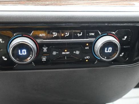 Used 2025 Chevrolet Silverado 2500 LT w/ Convenience Package AWD/4WD image 12