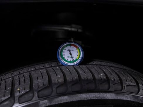 Used 2023 Land Rover Defender 110 S AWD/4WD image 41