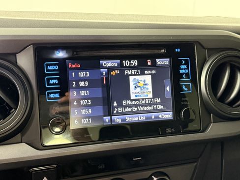 Used 2016 Toyota Tacoma TRD Off-Road w/ Towing Package image 18