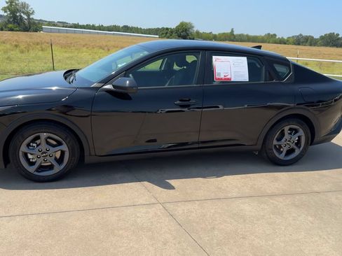 Used 2025 Kia K4 FWD image 5