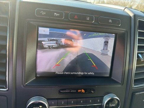 Used 2020 Ford Expedition Limited image 29