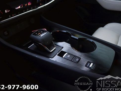 Certified 2024 Nissan Rogue SL FWD image 21