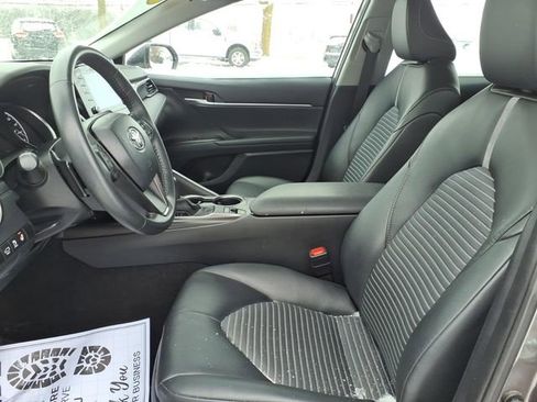 Used 2024 Toyota Camry SE image 13