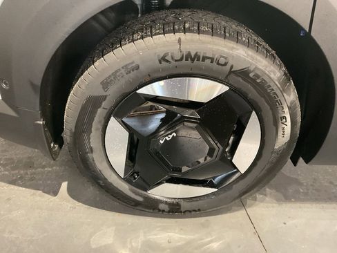New 2026 Kia EV9 Wind AWD/4WD image 23