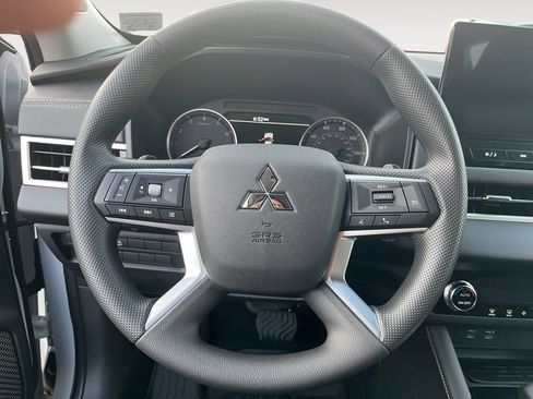 New 2026 Mitsubishi Outlander ES AWD/4WD image 12