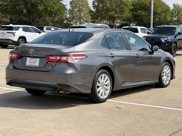 Used 2020 Toyota Camry LE FWD image 4