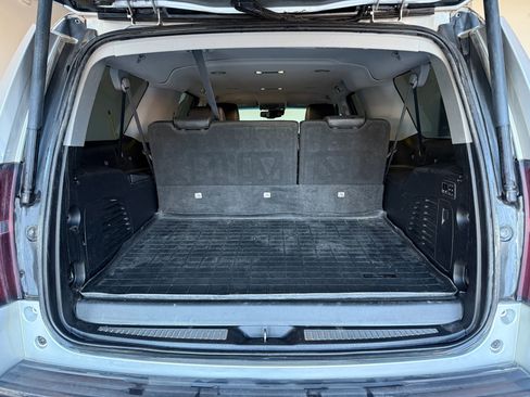 Used 2018 Chevrolet Suburban Premier image 27