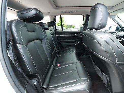 Used 2023 Jeep Grand Cherokee 4WD 4xe image 33