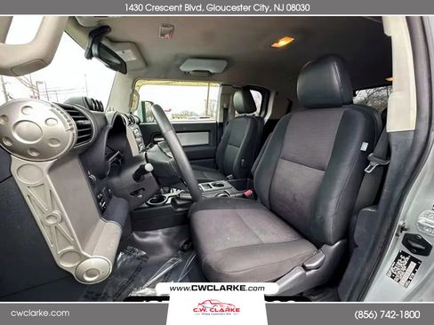 Used 2010 Toyota FJ Cruiser 4WD image 10