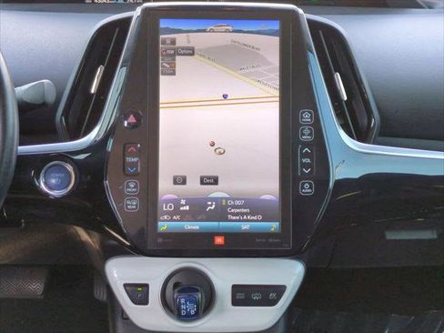 Certified 2018 Toyota Prius Prime Advanced image 17