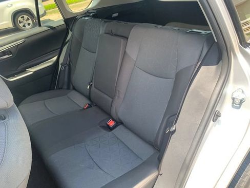 Used 2025 Toyota RAV4 XLE AWD/4WD image 11