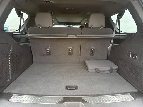 Used 2022 GMC Yukon XL Denali image 42