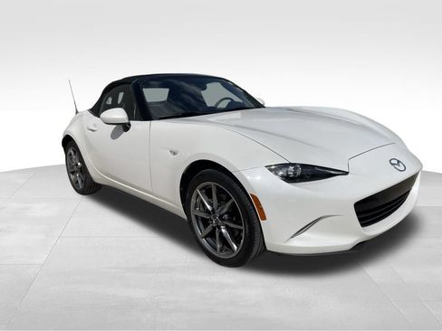 Used 2022 MAZDA MX-5 Miata Grand Touring RWD image 3