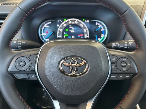 New 2025 Toyota RAV4 SE image 22
