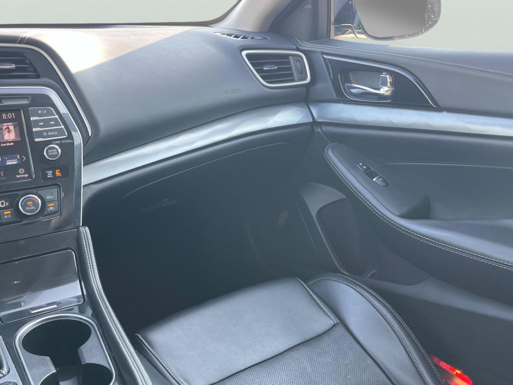 Used 2023 Nissan Maxima SV w/ Floor Mat Group FWD image 10