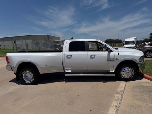 Used 2018 RAM 3500 Laramie RWD image 24