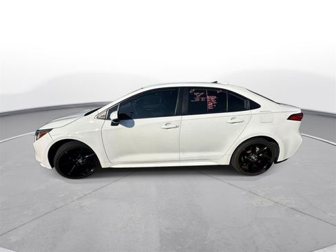 Used 2020 Toyota Corolla LE FWD image 9