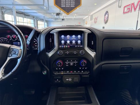 Certified 2022 Chevrolet Silverado 2500 LTZ w/ LTZ Plus Package image 18