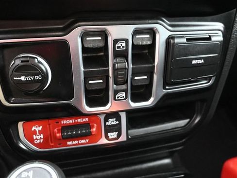 Used 2021 Jeep Wrangler Unlimited Rubicon AWD/4WD image 28