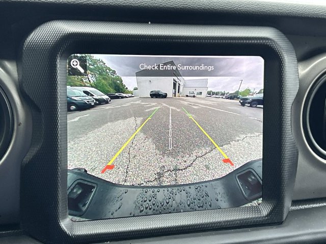 Used 2021 Jeep Gladiator Sport AWD/4WD image 27