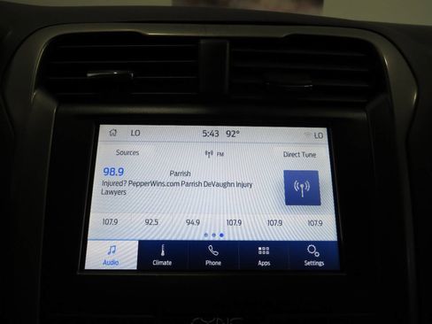 Used 2020 Ford Fusion SE FWD image 16