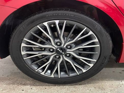 Used 2024 Kia Forte GT-Line w/ GT-Line Premium Package image 8