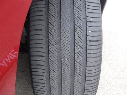 Used 2015 Cadillac Escalade Premium image 3