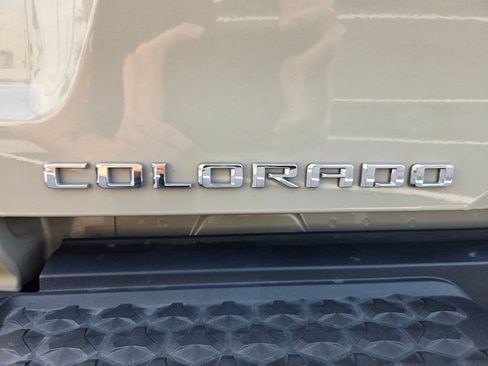 Used 2023 Chevrolet Colorado Z71 w/ Z71 Convenience Package 2 AWD/4WD image 14
