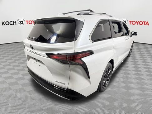 New 2026 Toyota Sienna Platinum AWD/4WD image 8