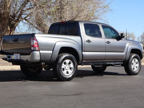 Used 2014 Toyota Tacoma 4x4 Double Cab w/ TRD Off-Road Package image 5
