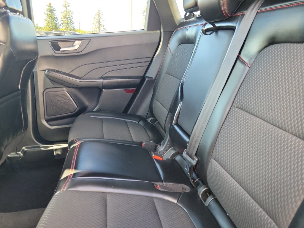 Used 2024 Ford Escape ST-Line w/ Tech Pack #1 AWD/4WD image 12