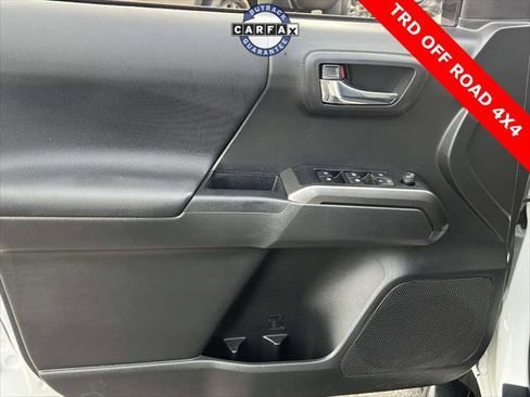 Certified 2022 Toyota Tacoma TRD Off-Road image 20