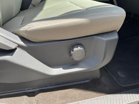 Used 2019 Ford Expedition XLT AWD/4WD image 30