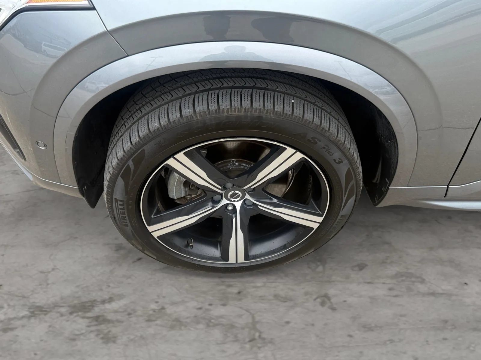 Used 2019 Volvo XC90 T6 R-Design w/ Protection Package Premier AWD/4WD image 43
