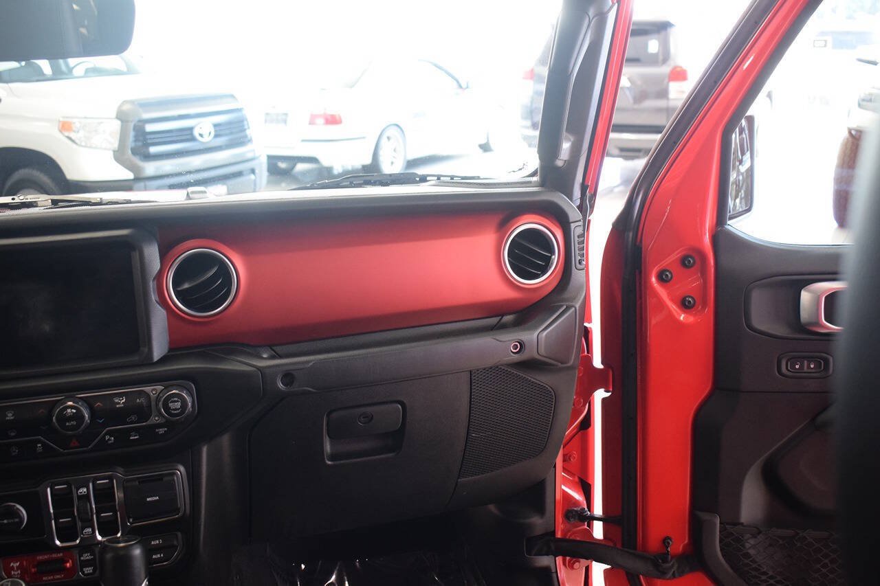 Used 2020 Jeep Gladiator Rubicon AWD/4WD image 25